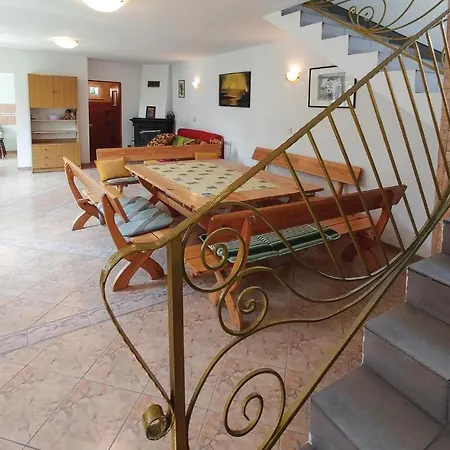 3 Bedroom Pet Friendly In Nyaraló *