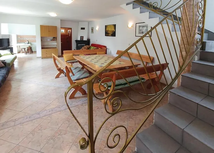 3 Bedroom Pet Friendly In Дом отдыха *