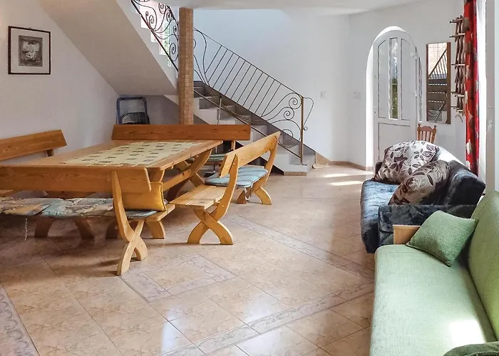 Дом отдыха 3 Bedroom Pet Friendly In